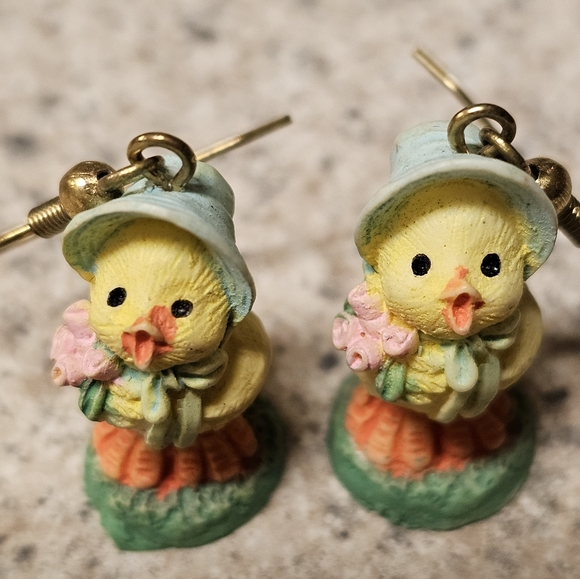 Vintage Resin Easter Chick Earrings - Picture 4 of 4